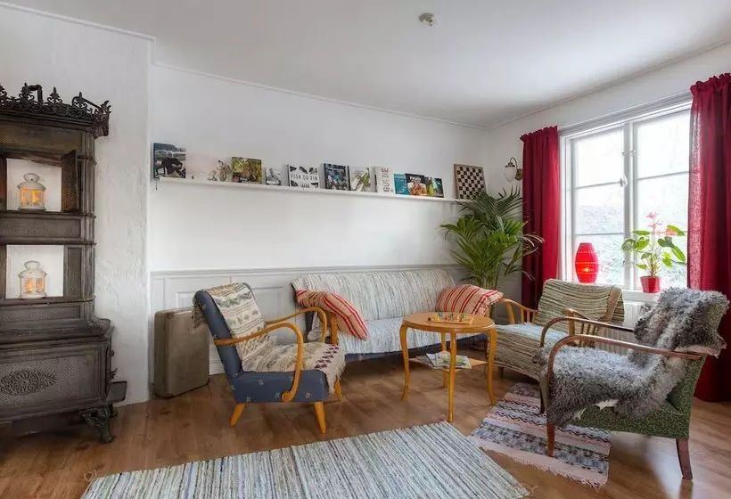 Retkeilymaja Villa Bro