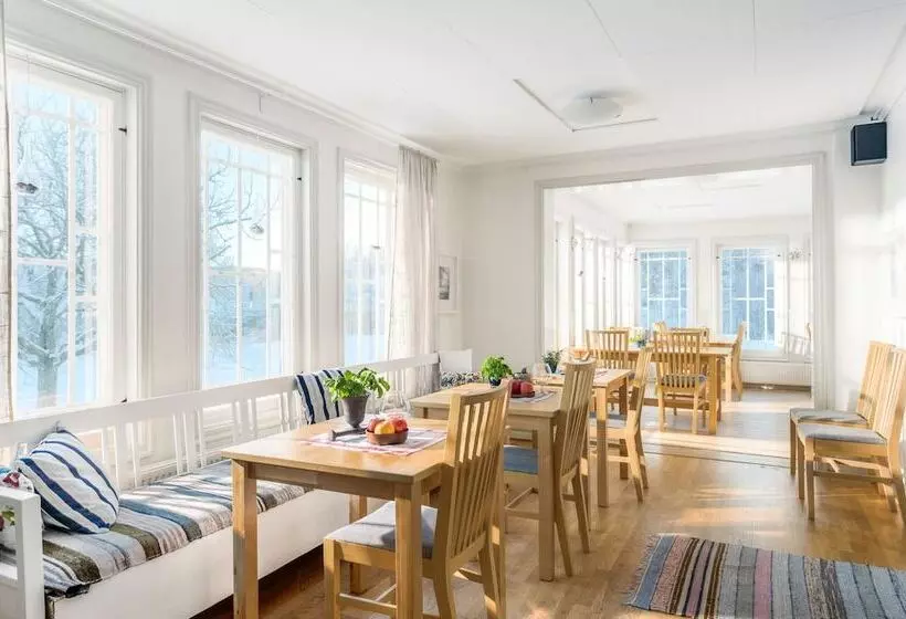 Retkeilymaja Villa Bro