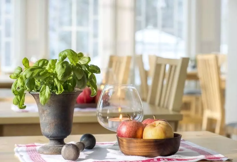 Retkeilymaja Villa Bro