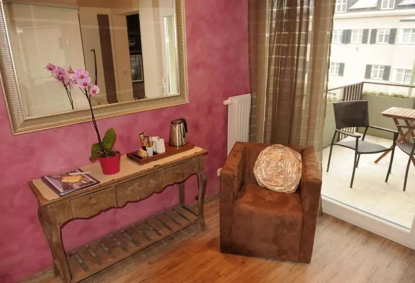 City Zimmer   Appartement Dina Mariner