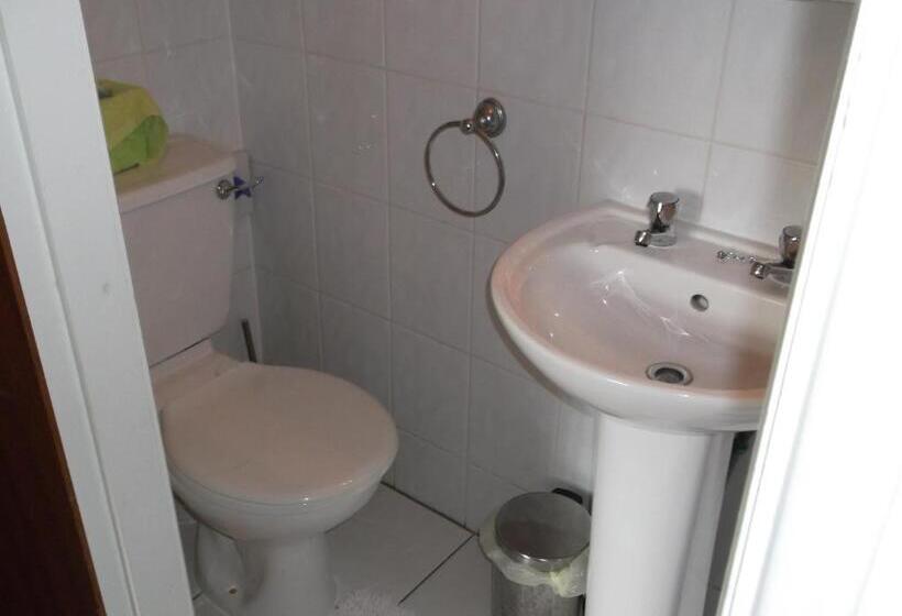 ペンション Ash Lea