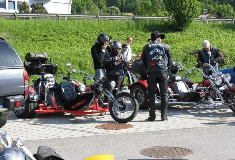 پانسیون Gasthof Laggner