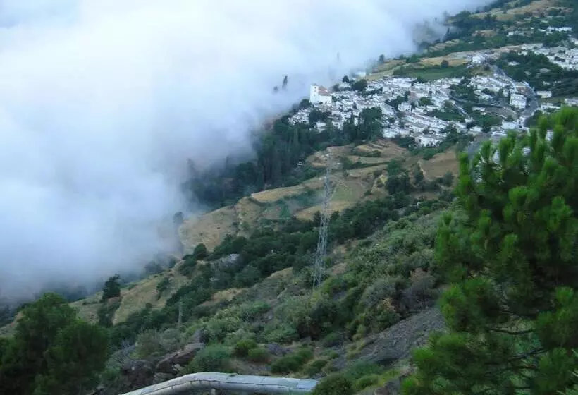 Majatalo Hostal El Cascapeñas De La Alpujarra