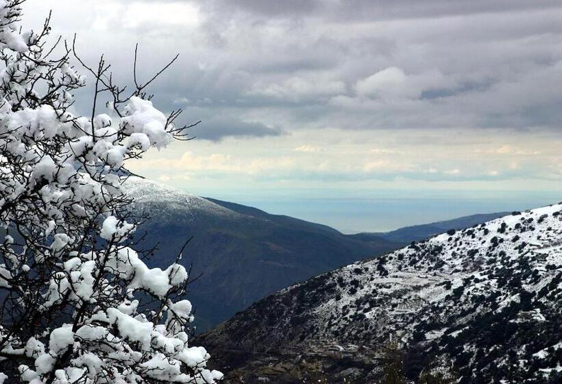پانسیون Hostal El Cascapeñas De La Alpujarra