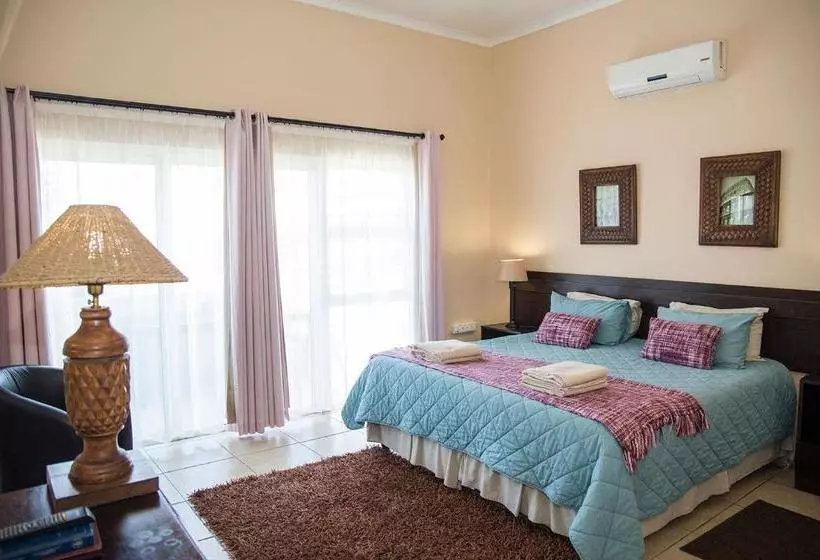 Majatalo Jaybay House