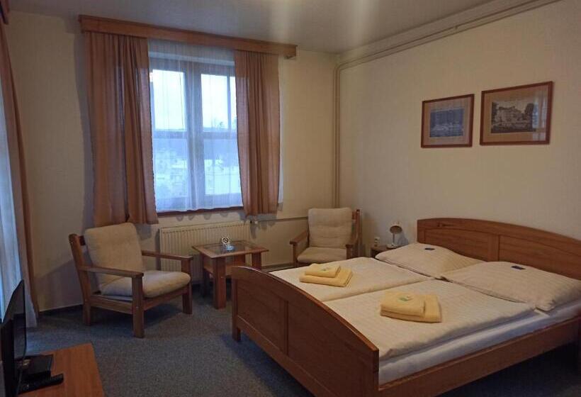 פנסיון Penzion Stella