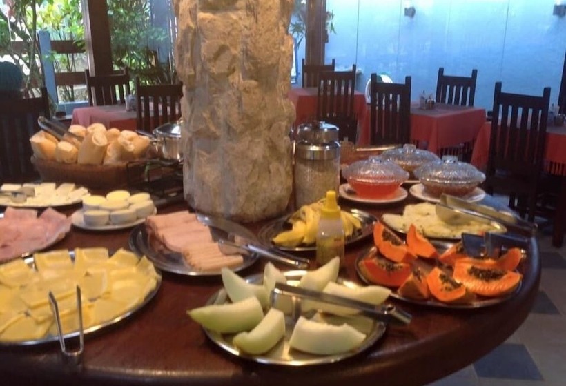 ペンション Pousada Telhado Azul