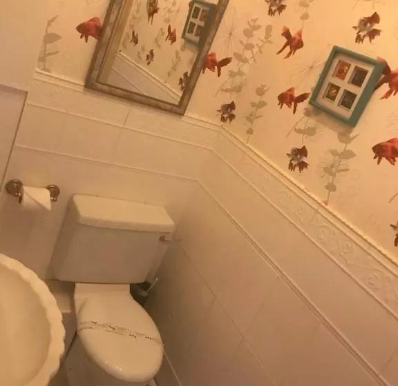 Majatalo Redwood Lodge