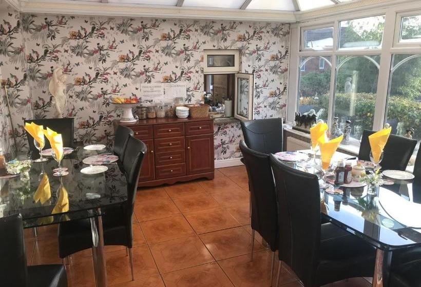 膳宿费 Redwood Lodge