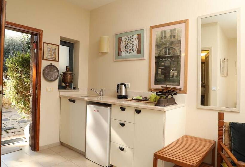 Pension Shulamit Yard