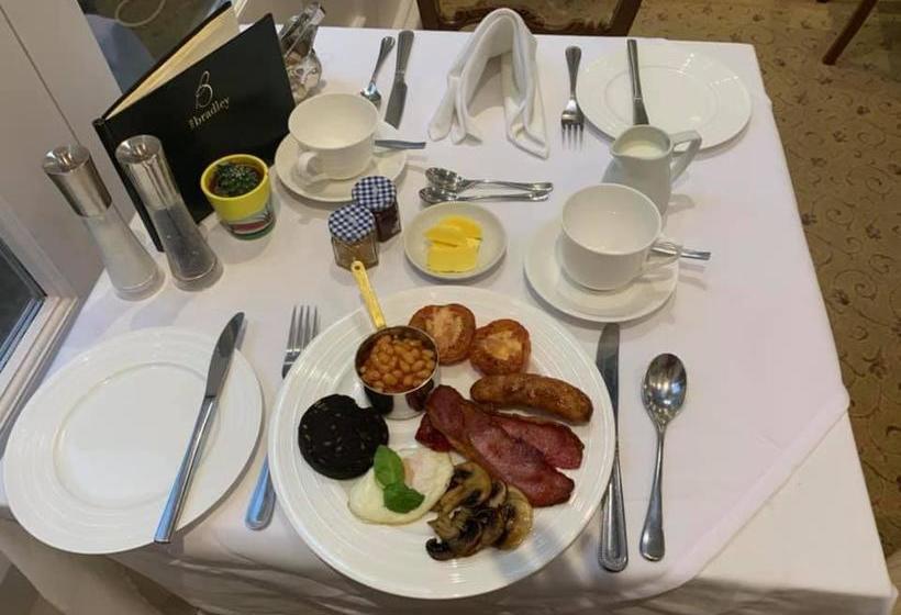 بنسيون The Bradley