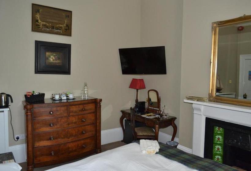 بنسيون The Bradley