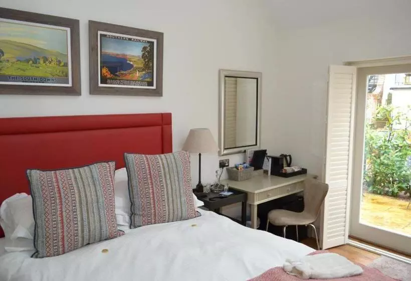 Majatalo The Bradley