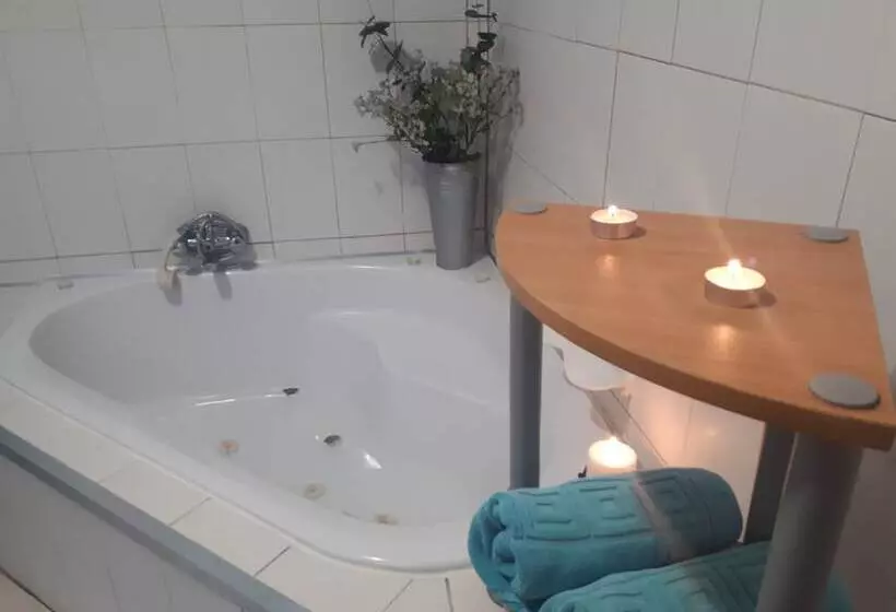 Majatalo The Ultimate Lodge