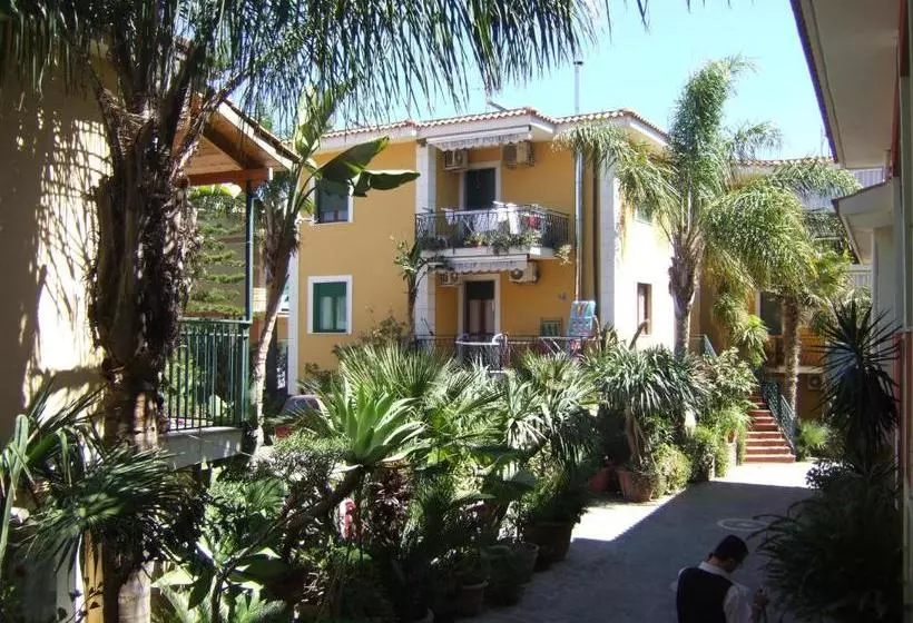 Aparthotel Pompeo
