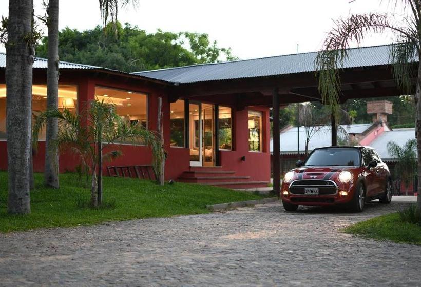 Río Arriba Suites & Apartments & Restó