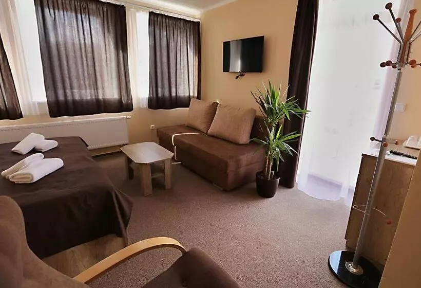 Retkeilymaja Pension Viola