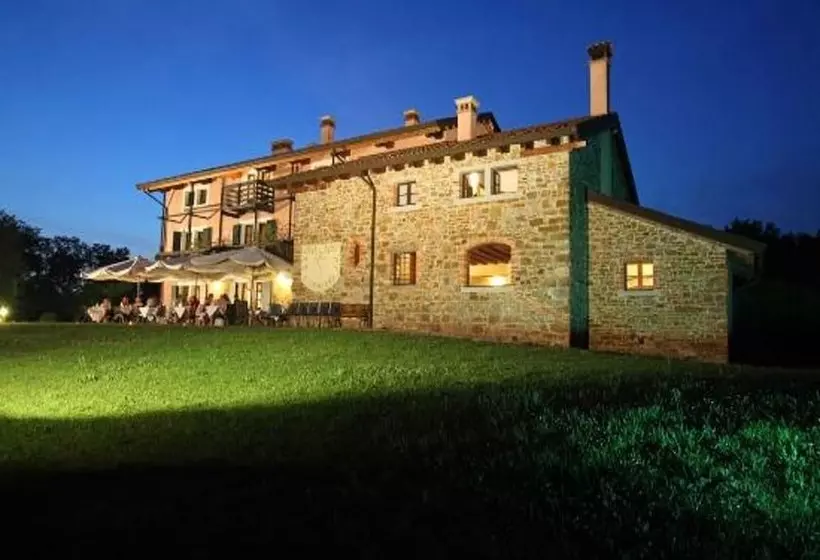 Hotelli Agriturismo Scacciapensieri