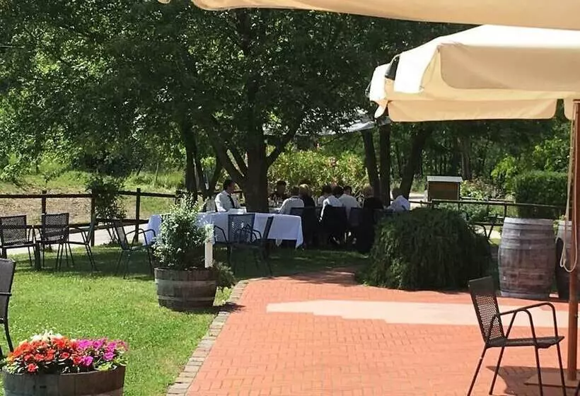 Hotelli Agriturismo Scacciapensieri