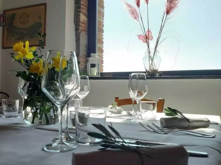 Hotelli Agriturismo Scacciapensieri