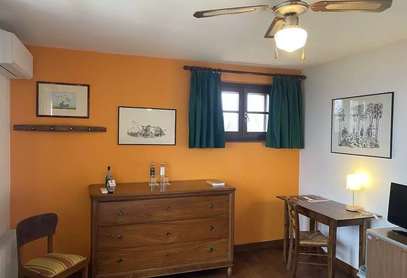 Hotelli Agriturismo Scacciapensieri