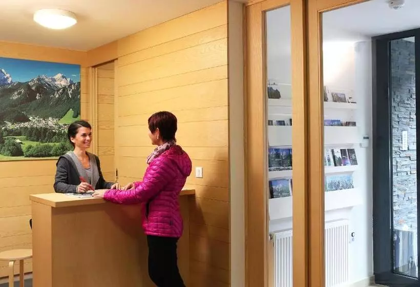 ペンション Apartments And Rooms Bernik