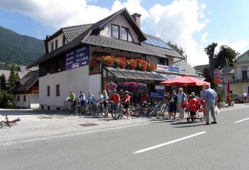 Пансион Apartments And Rooms Bernik