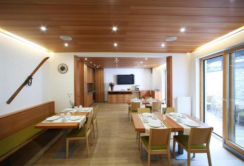 Пансион Apartments And Rooms Bernik