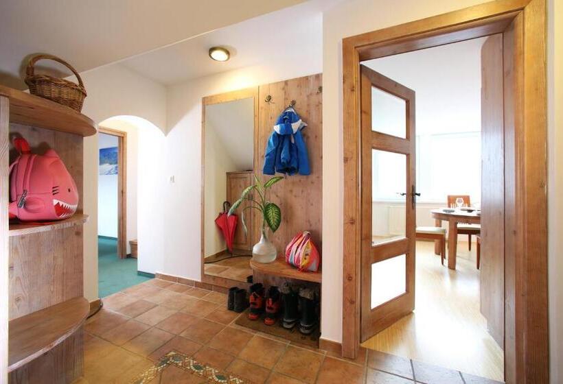 Пансион Apartments And Rooms Bernik