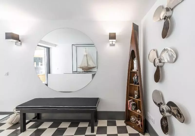 پانسیون Oporto Street Fonte Taurina Riverfront Suites