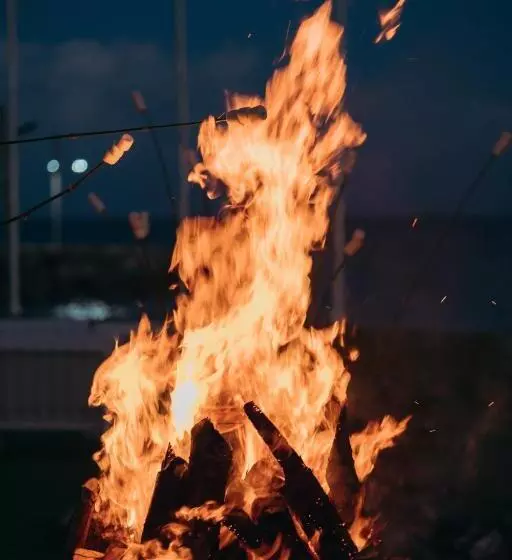 The Bannister Hotel & Yacht Club By Mint