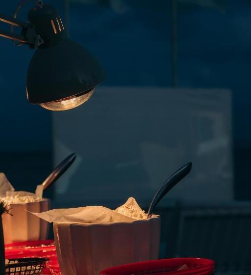 The Bannister Hotel & Yacht Club By Mint