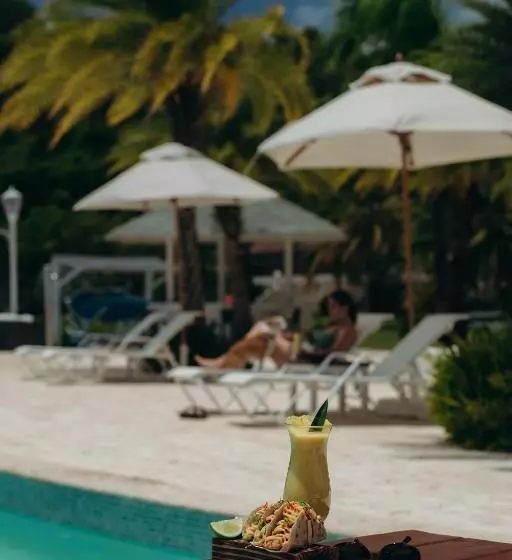 The Bannister Hotel & Yacht Club By Mint