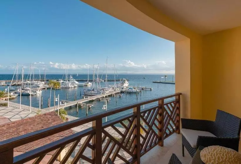 The Bannister Hotel & Yacht Club By Mint