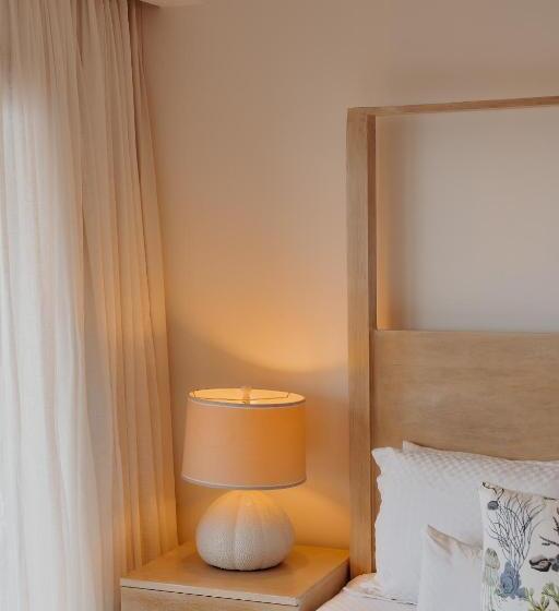 The Bannister Hotel & Yacht Club By Mint