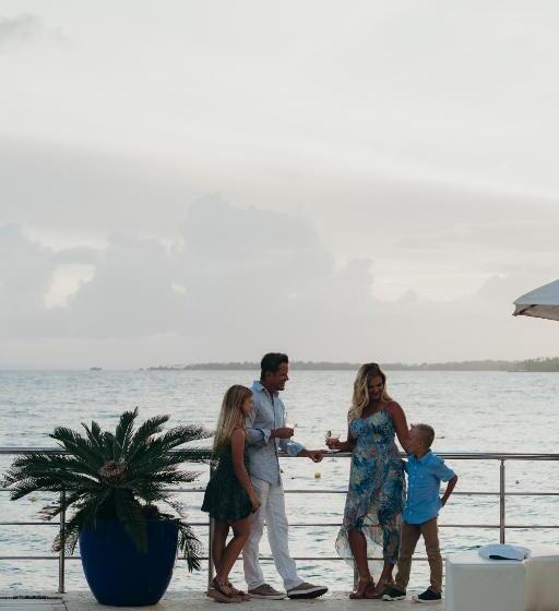 The Bannister Hotel & Yacht Club By Mint