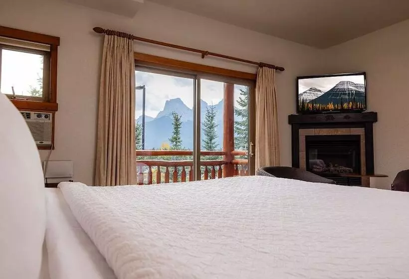 هاستل A Bear And Bison Country Inn