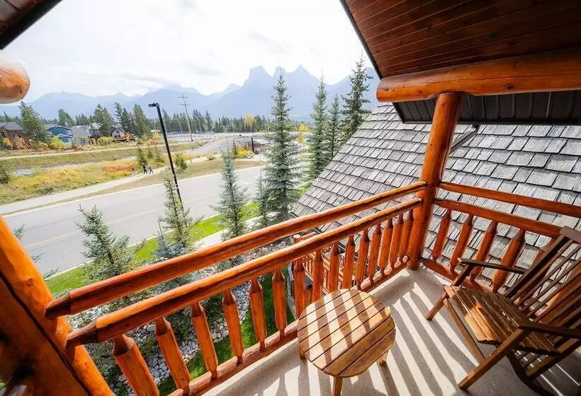 هاستل A Bear And Bison Country Inn