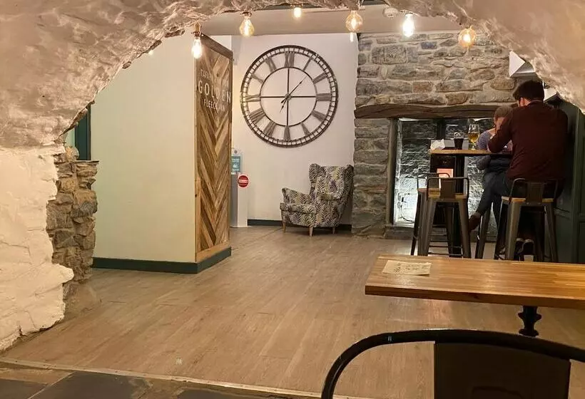 Retkeilymaja The Golden Fleece Inn