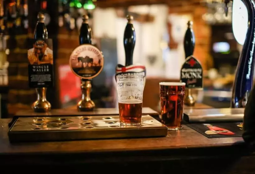 Retkeilymaja The Plough Inn & Restaurant