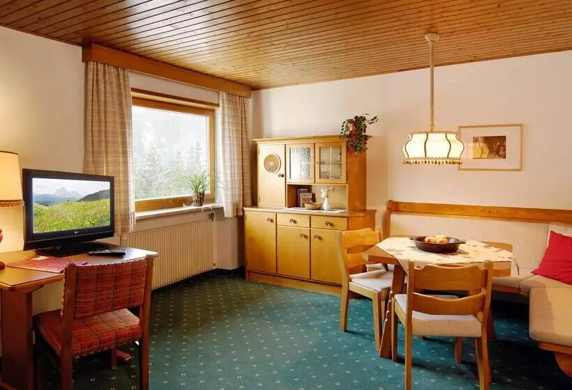 Cësa Panaval Apartments