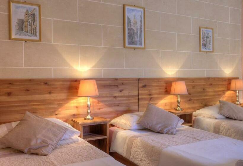 پانسیون Green Grove Guest House