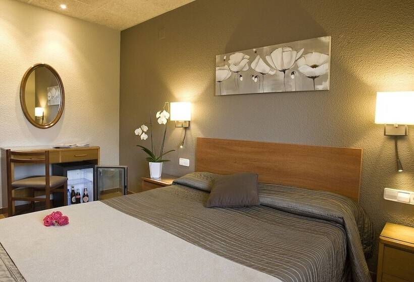 Pensão Hostal Barris