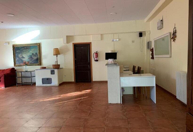 פנסיון Hostal Rural Can Enric