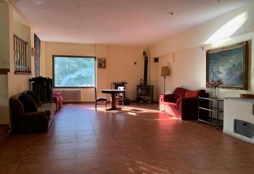פנסיון Hostal Rural Can Enric