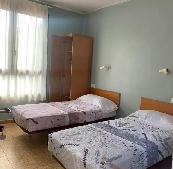 پانسیون Hostal Rural Can Enric