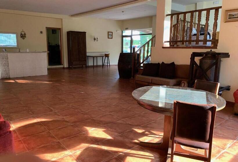 פנסיון Hostal Rural Can Enric