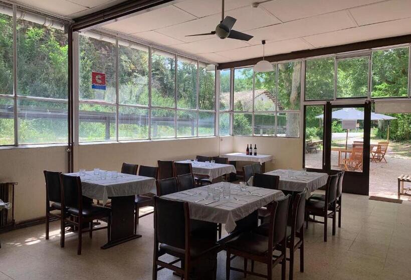 פנסיון Hostal Rural Can Enric