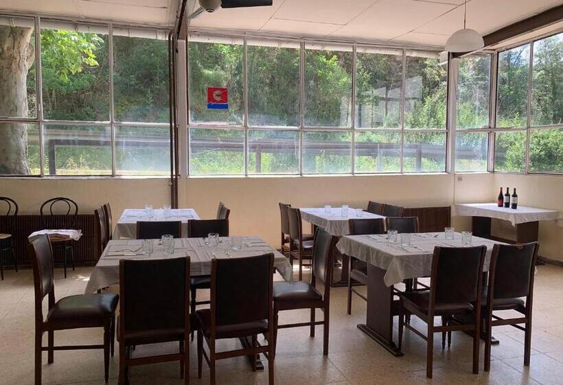 פנסיון Hostal Rural Can Enric