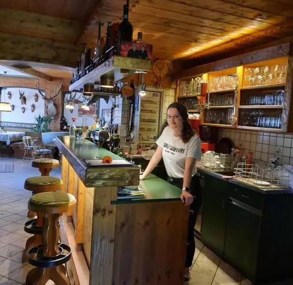 Majatalo Landgasthof Hubertusstubn